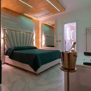 Fashion Gold With Jacuzzi & Car Garage Itália